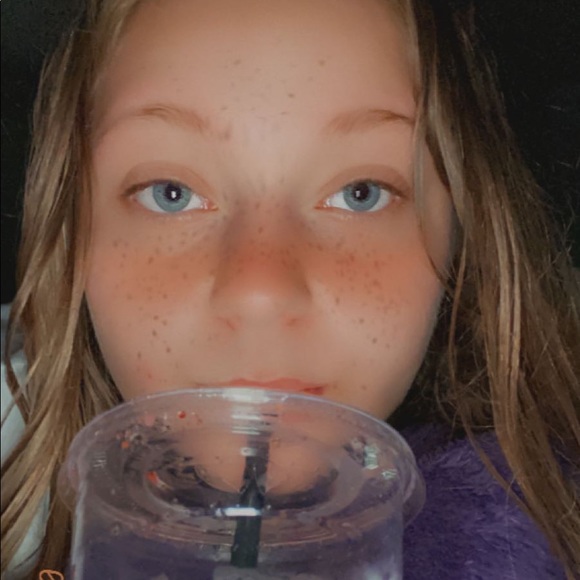 Meet your Posher, Sara - Picture 1 of 1